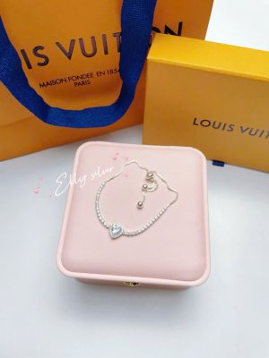 mẫu vòng tay bạc đẹp cho nữ