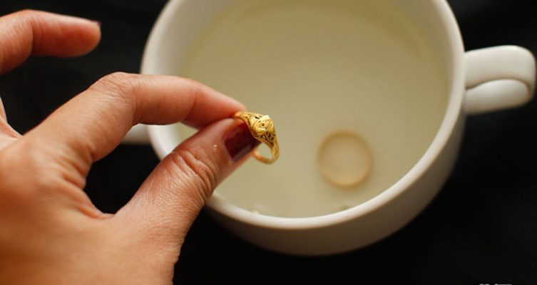 vệ sinh trang sức